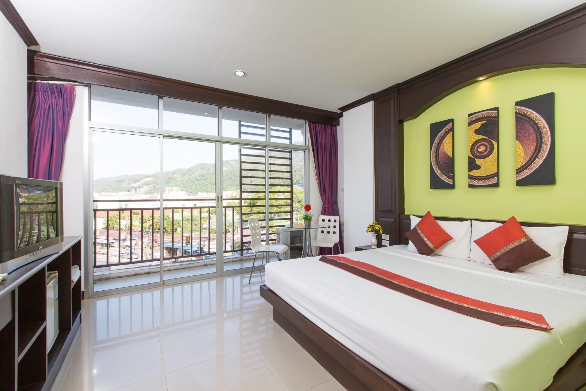 Patong Buri Hotel Buitenkant foto