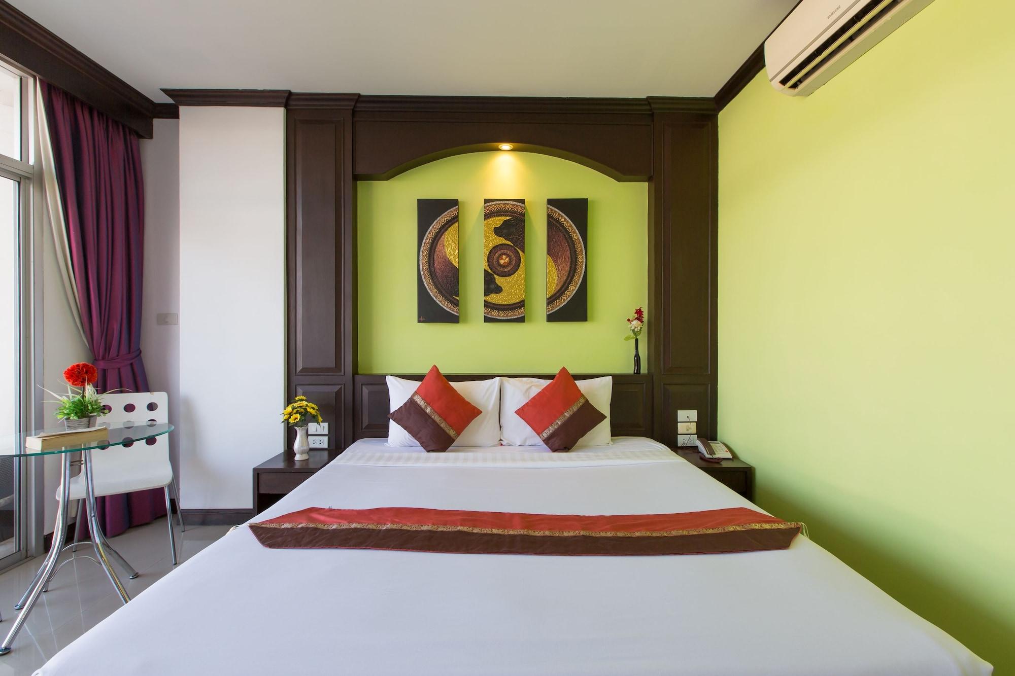 Patong Buri Hotel Buitenkant foto