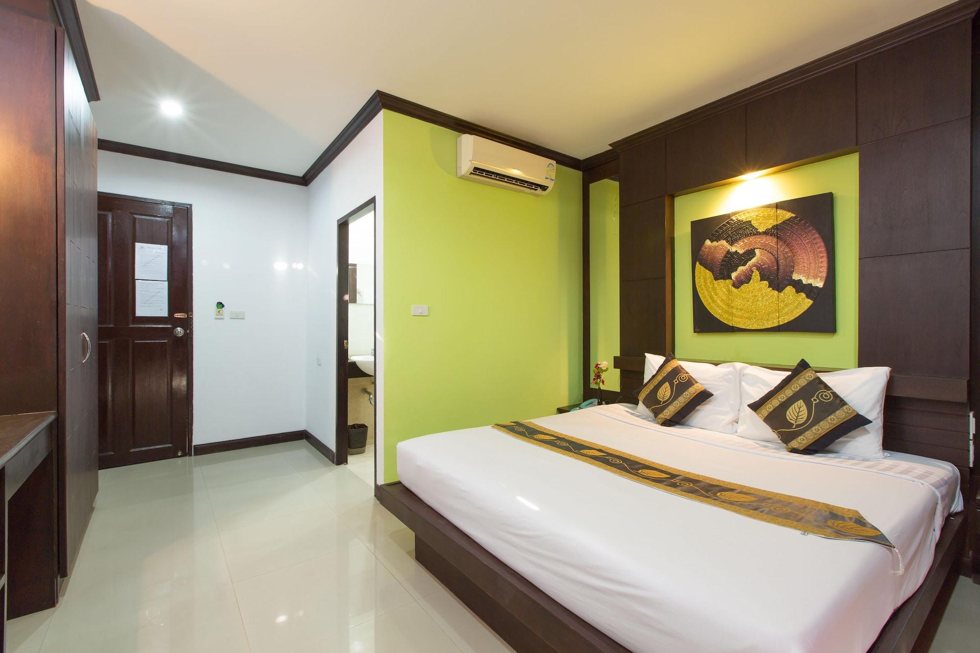 Patong Buri Hotel Buitenkant foto