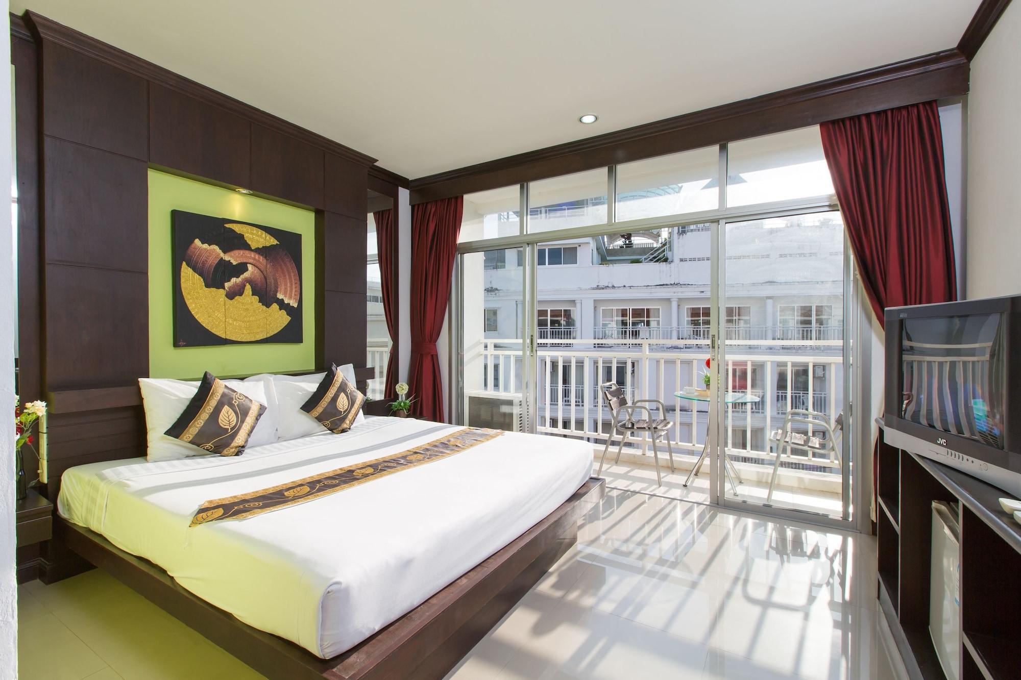 Patong Buri Hotel Buitenkant foto