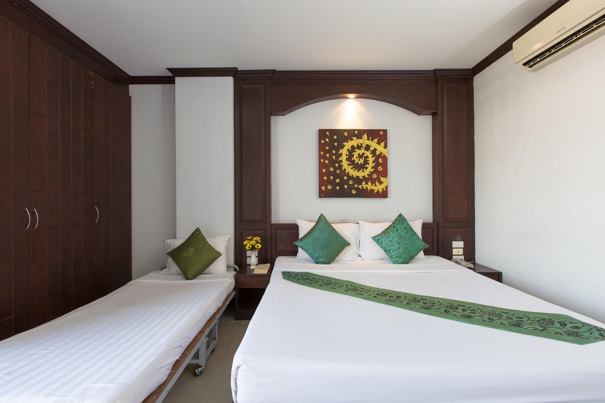 Patong Buri Hotel Buitenkant foto