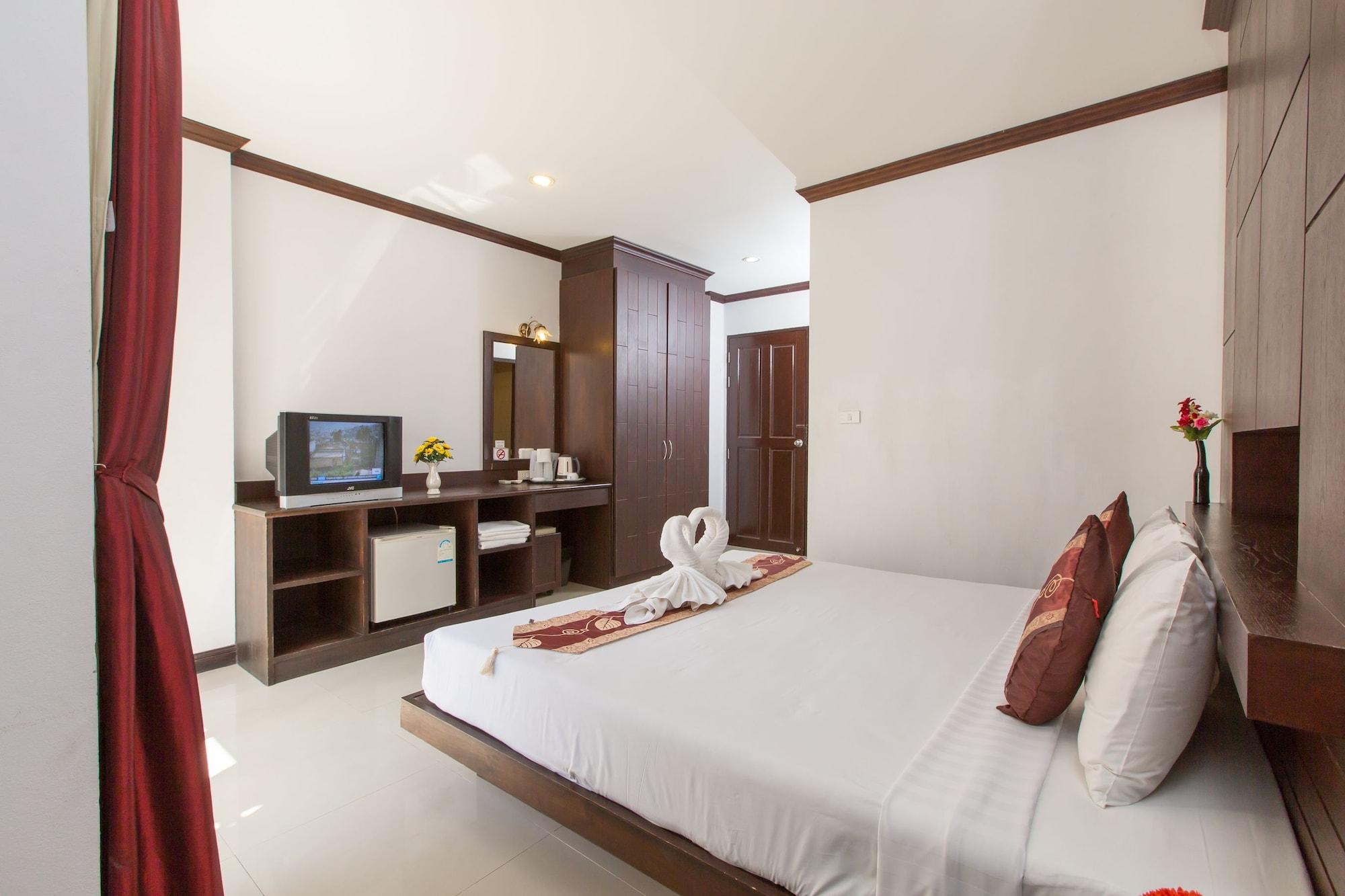 Patong Buri Hotel Buitenkant foto