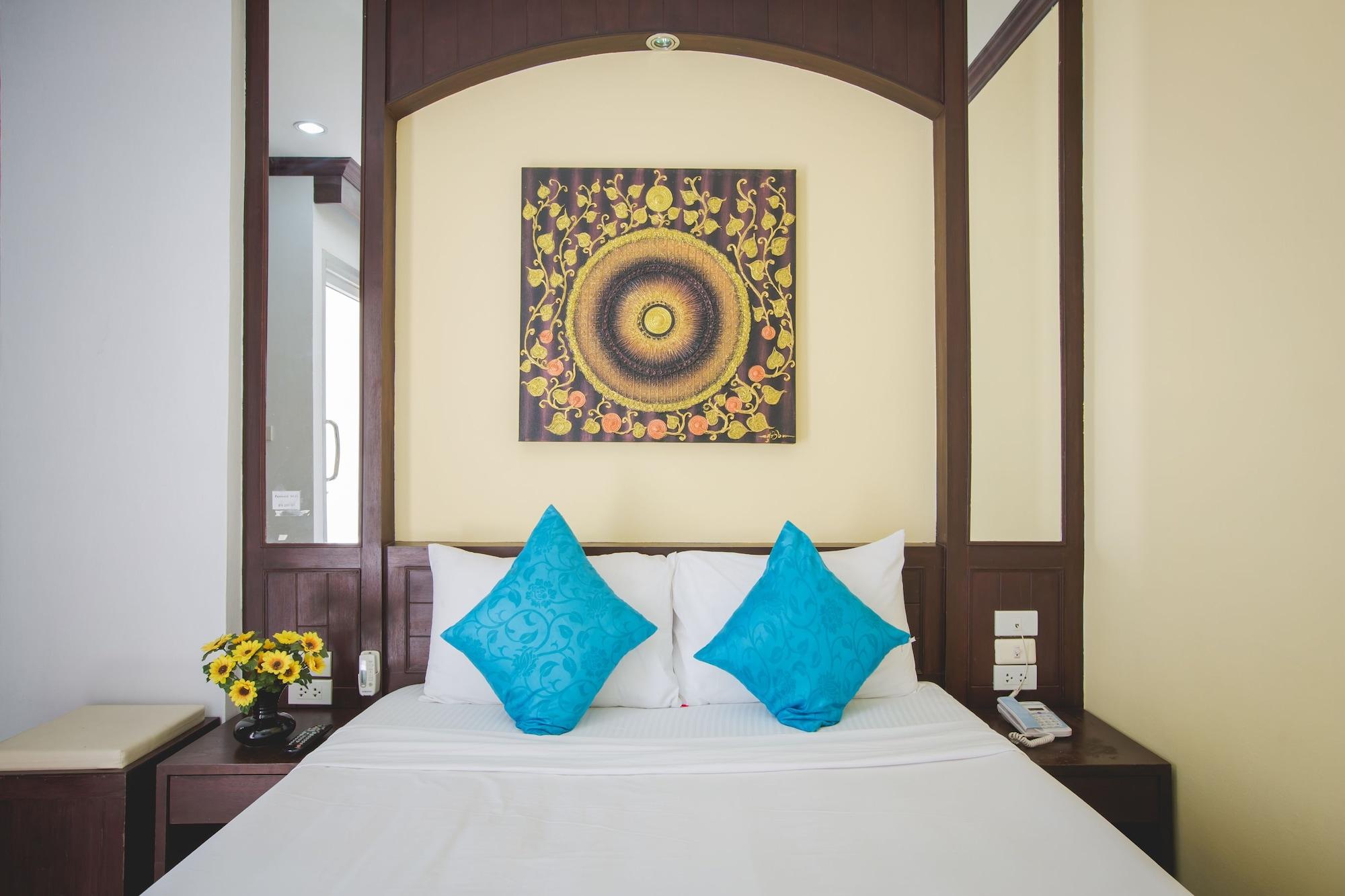 Patong Buri Hotel Buitenkant foto